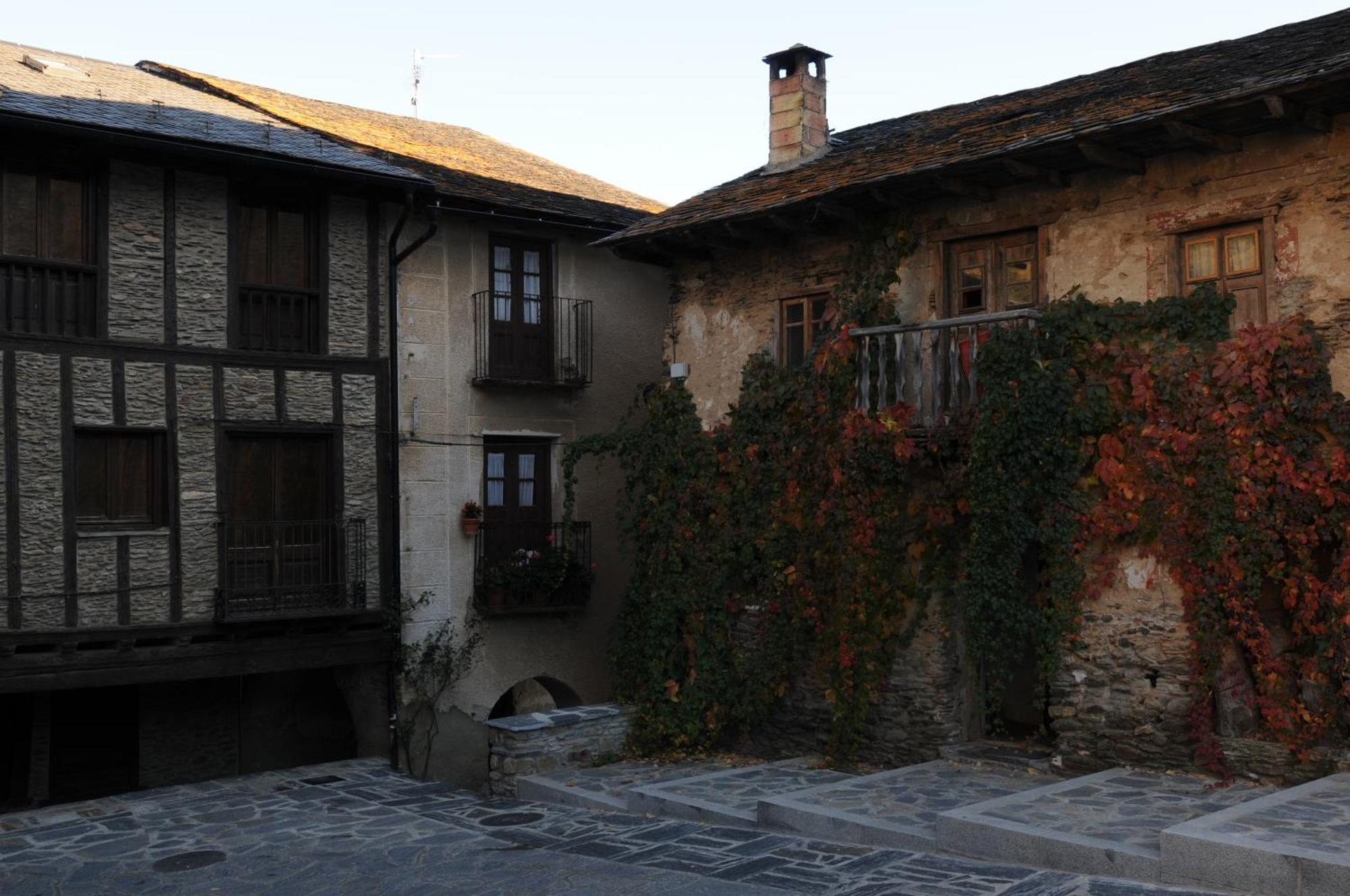 Casa Rural La Comella Tirvia Ngoại thất bức ảnh